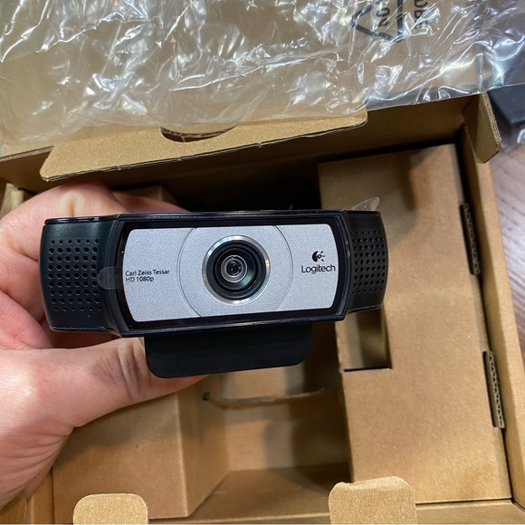 Logitech C930e 1080P HD Video Webcam - 90-Degree Extended View - Picture 7 of 14